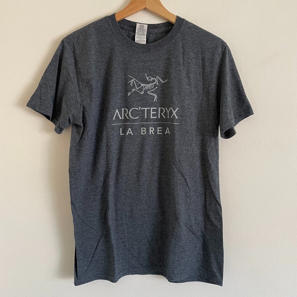 Arc'Teryx La Brea Men's M Gray Short Sleeve Tee